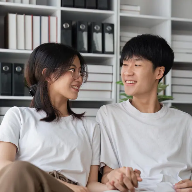 https://www.mrb.co.jp/images/assets/web/img/special_requirement/2人以上の入居OK_600.webp