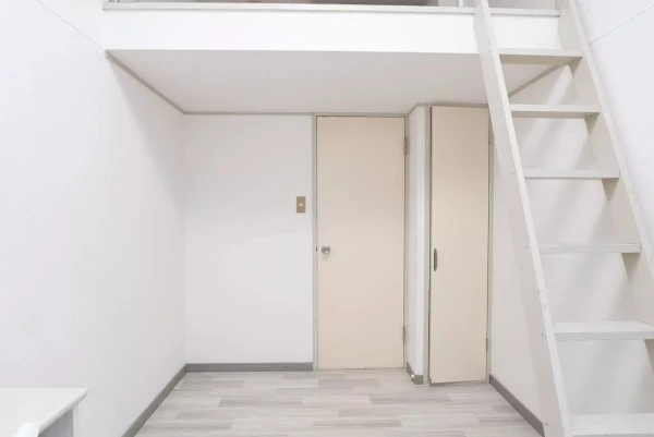 https://www.mrb.co.jp/images/building-image/10893/20536/1779094654-PVuJ_600.webp