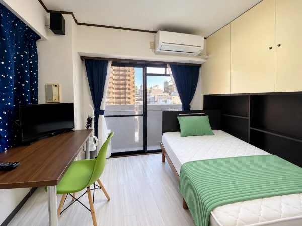 https://www.mrb.co.jp/images/building-image/2714/5847/1792401570-glmm_600.webp